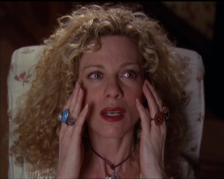 Charmed-Online-dot-net_5x06TheEyesHaveIt1098.jpg
