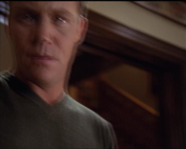 Charmed-Online-dot-net_5x06TheEyesHaveIt1100.jpg