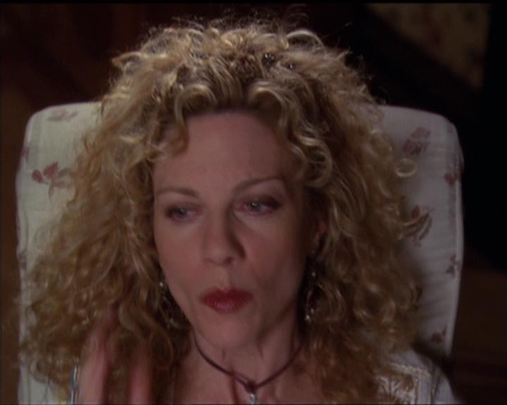 Charmed-Online-dot-net_5x06TheEyesHaveIt1106.jpg