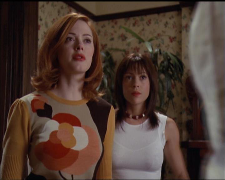 Charmed-Online-dot-net_5x06TheEyesHaveIt1108.jpg Charmed-Online-dot-net_5x06TheEyesHaveIt1108.jpg