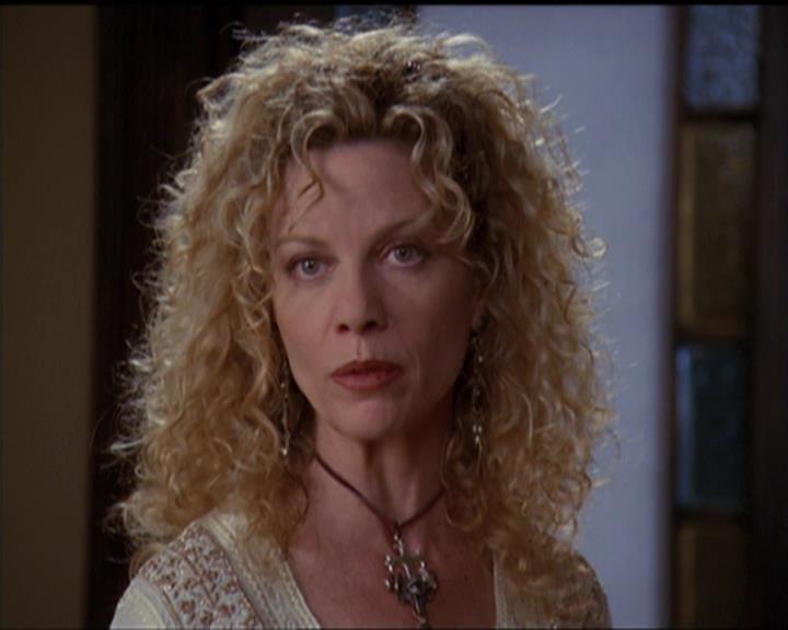 Charmed-Online-dot-net_5x06TheEyesHaveIt1136.jpg
