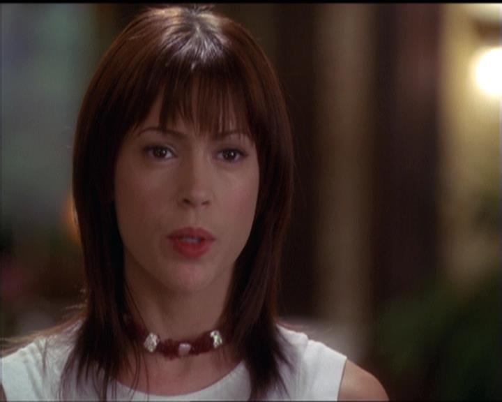 Charmed-Online-dot-net_5x06TheEyesHaveIt1137.jpg