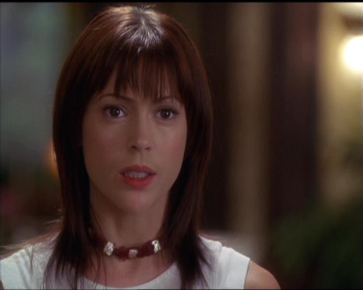 Charmed-Online-dot-net_5x06TheEyesHaveIt1138.jpg