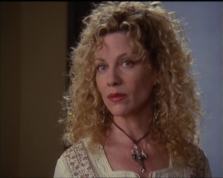 Charmed-Online-dot-net_5x06TheEyesHaveIt1146.jpg
