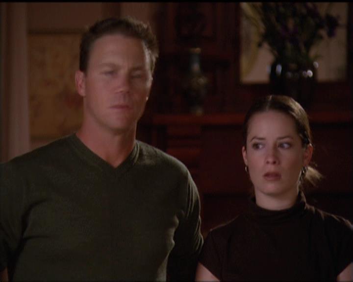 Charmed-Online-dot-net_5x06TheEyesHaveIt1147.jpg