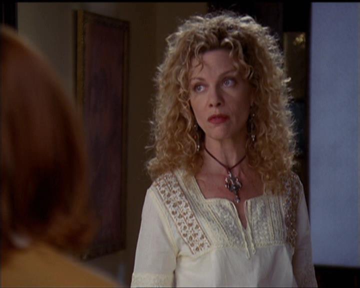 Charmed-Online-dot-net_5x06TheEyesHaveIt1153.jpg