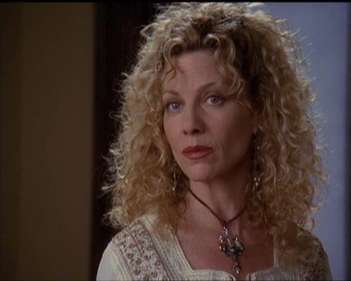 Charmed-Online-dot-net_5x06TheEyesHaveIt1163.jpg