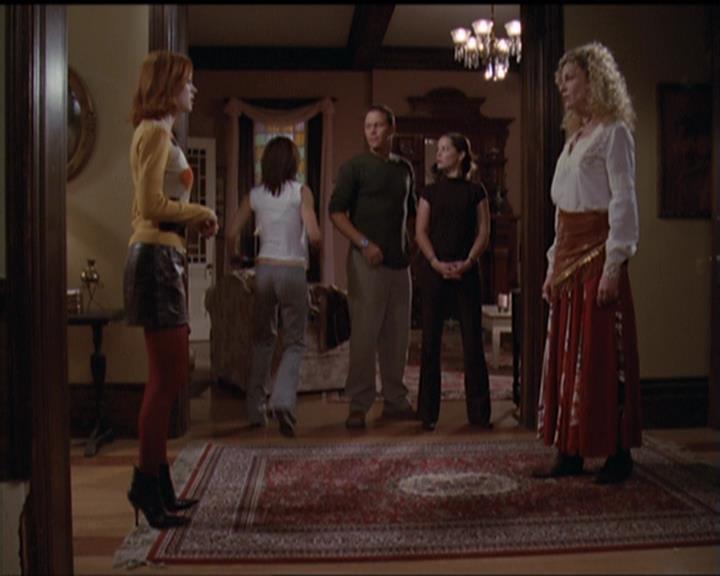 Charmed-Online-dot-net_5x06TheEyesHaveIt1166.jpg