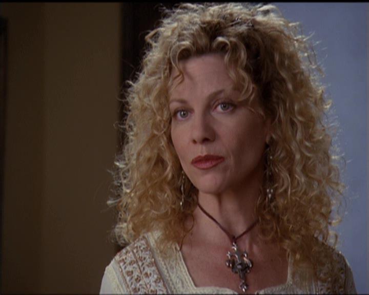 Charmed-Online-dot-net_5x06TheEyesHaveIt1174.jpg