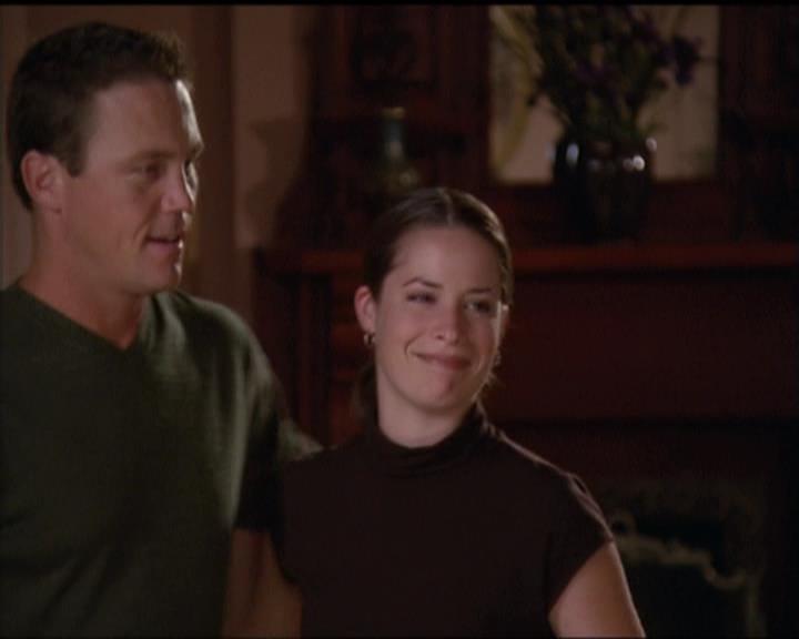 Charmed-Online-dot-net_5x06TheEyesHaveIt1191.jpg