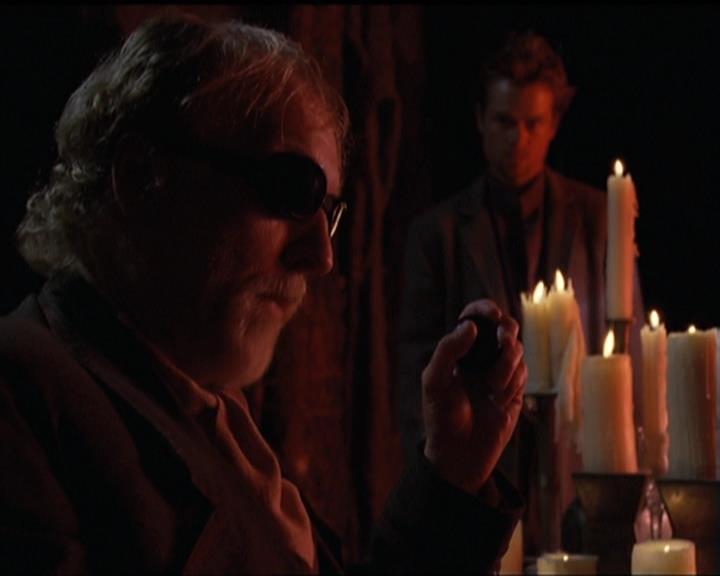 Charmed-Online-dot-net_5x06TheEyesHaveIt1231.jpg