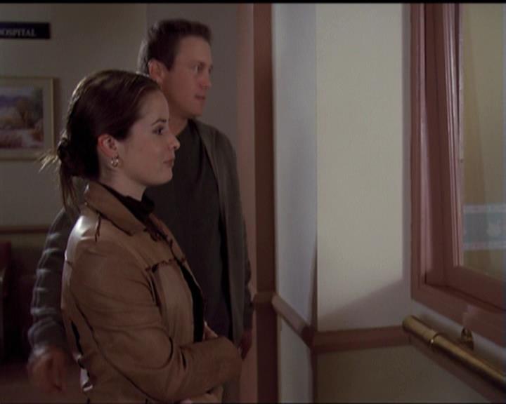 Charmed-Online-dot-net_5x06TheEyesHaveIt1262.jpg