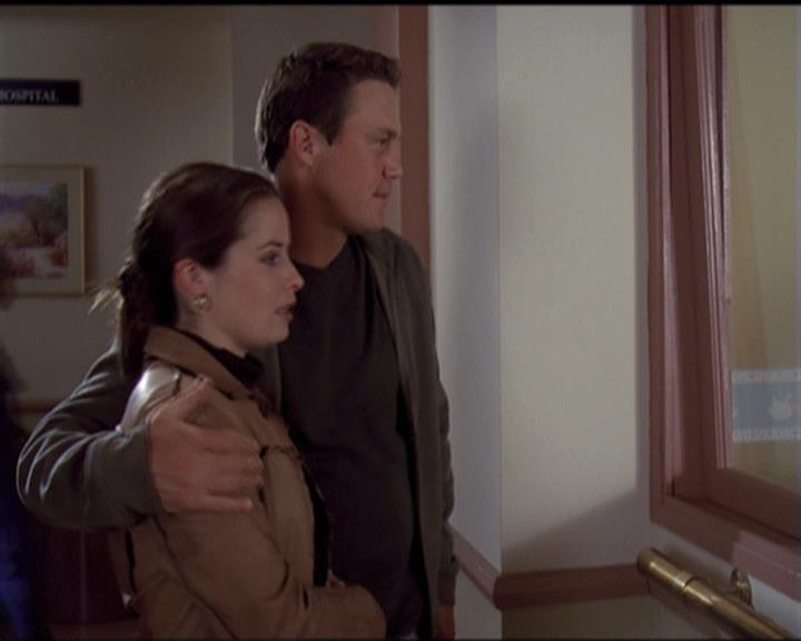 Charmed-Online-dot-net_5x06TheEyesHaveIt1264.jpg