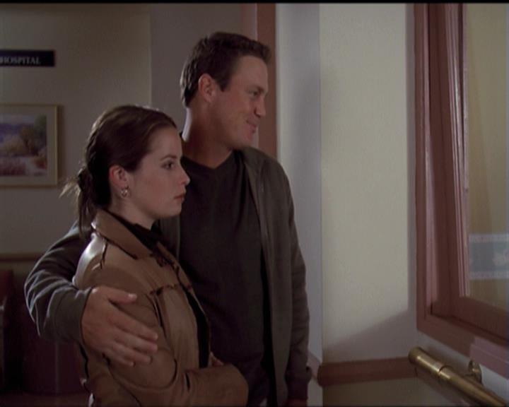 Charmed-Online-dot-net_5x06TheEyesHaveIt1266.jpg