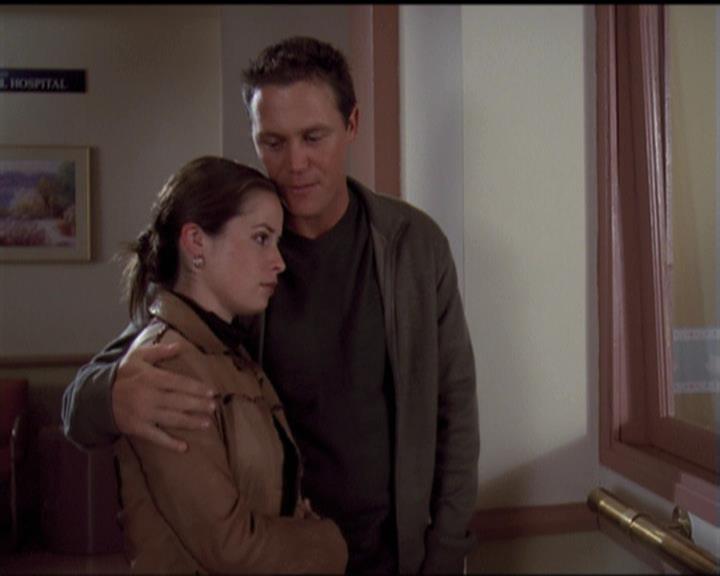 Charmed-Online-dot-net_5x06TheEyesHaveIt1270.jpg