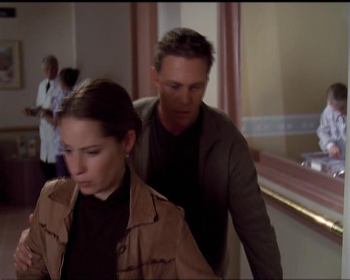 Charmed-Online-dot-net_5x06TheEyesHaveIt1278.jpg