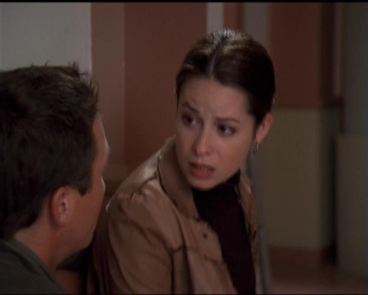 Charmed-Online-dot-net_5x06TheEyesHaveIt1282.jpg