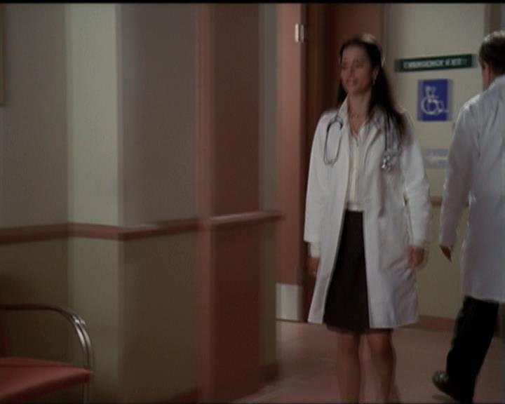 Charmed-Online-dot-net_5x06TheEyesHaveIt1297.jpg
