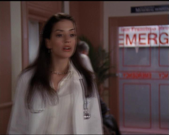 Charmed-Online-dot-net_5x06TheEyesHaveIt1303.jpg
