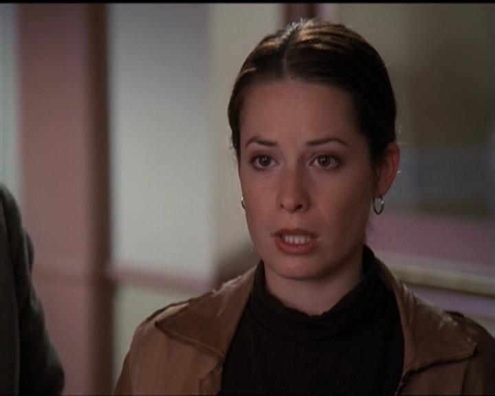 Charmed-Online-dot-net_5x06TheEyesHaveIt1314.jpg