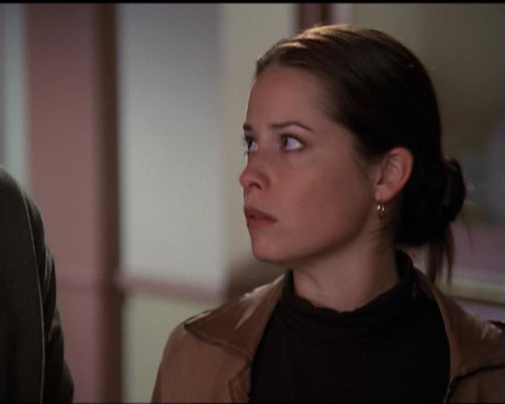 Charmed-Online-dot-net_5x06TheEyesHaveIt1322.jpg