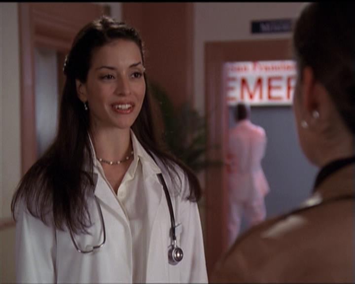 Charmed-Online-dot-net_5x06TheEyesHaveIt1329.jpg