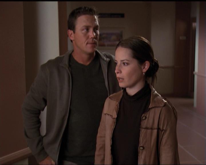 Charmed-Online-dot-net_5x06TheEyesHaveIt1354.jpg