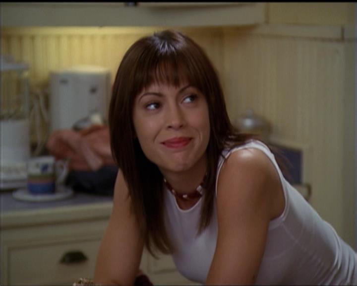 Charmed-Online-dot-net_5x06TheEyesHaveIt1382.jpg
