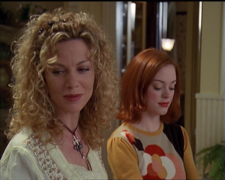 Charmed-Online-dot-net_5x06TheEyesHaveIt1390.jpg