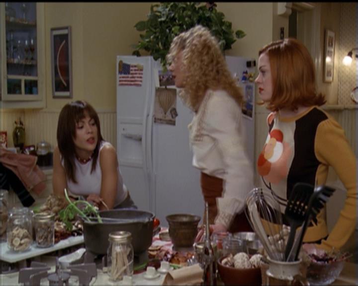 Charmed-Online-dot-net_5x06TheEyesHaveIt1394.jpg Charmed-Online-dot-net_5x06TheEyesHaveIt1394.jpg