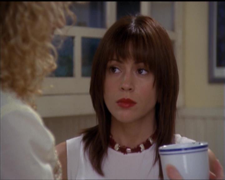 Charmed-Online-dot-net_5x06TheEyesHaveIt1418.jpg