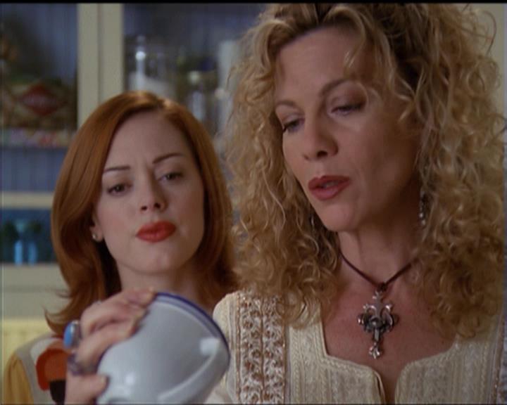 Charmed-Online-dot-net_5x06TheEyesHaveIt1421.jpg Charmed-Online-dot-net_5x06TheEyesHaveIt1421.jpg