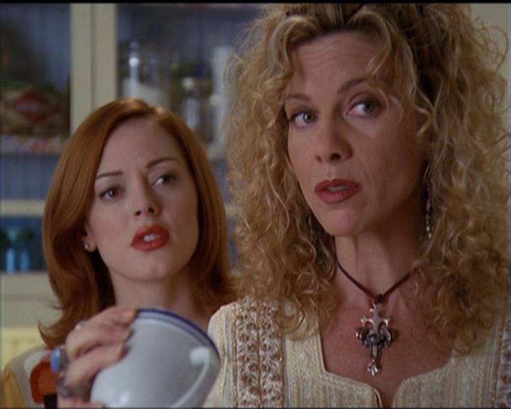 Charmed-Online-dot-net_5x06TheEyesHaveIt1423.jpg Charmed-Online-dot-net_5x06TheEyesHaveIt1423.jpg