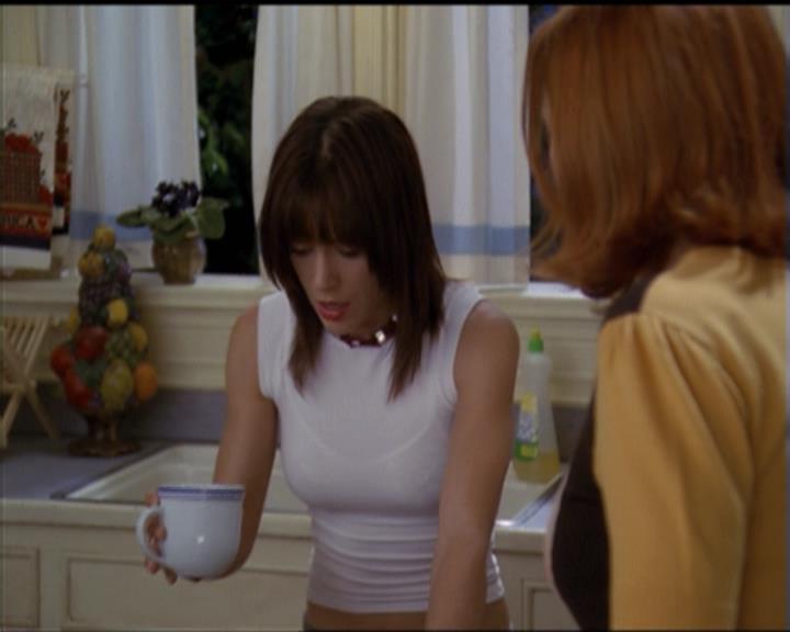 Charmed-Online-dot-net_5x06TheEyesHaveIt1489.jpg