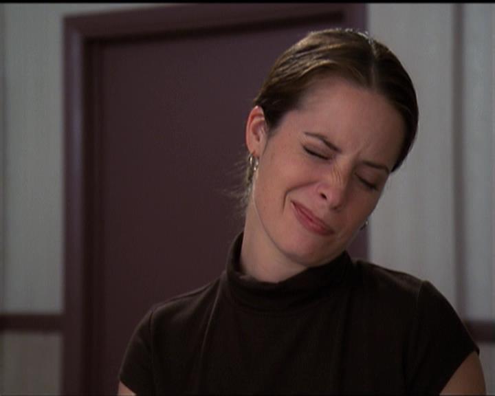 Charmed-Online-dot-net_5x06TheEyesHaveIt1504.jpg