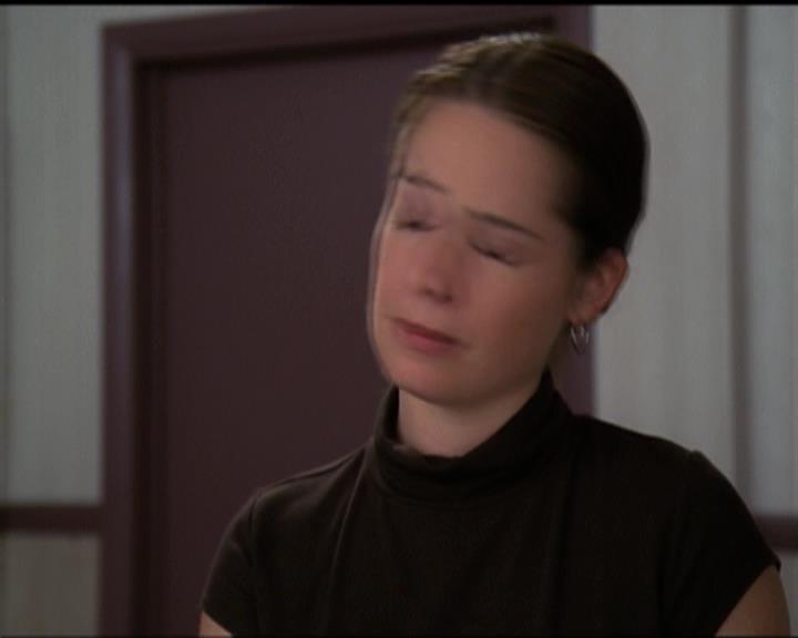 Charmed-Online-dot-net_5x06TheEyesHaveIt1507.jpg