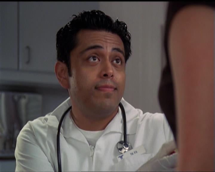 Charmed-Online-dot-net_5x06TheEyesHaveIt1510.jpg