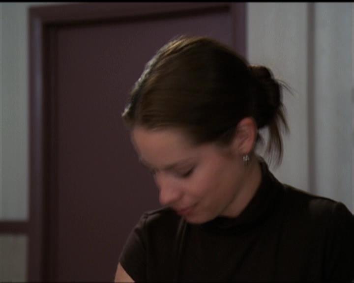 Charmed-Online-dot-net_5x06TheEyesHaveIt1514.jpg
