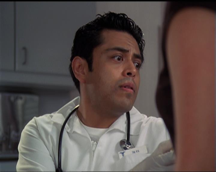 Charmed-Online-dot-net_5x06TheEyesHaveIt1519.jpg