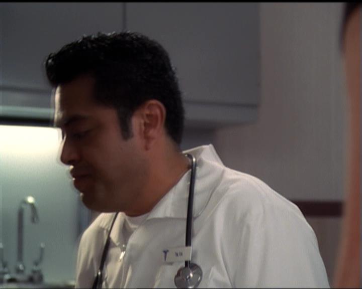 Charmed-Online-dot-net_5x06TheEyesHaveIt1531.jpg