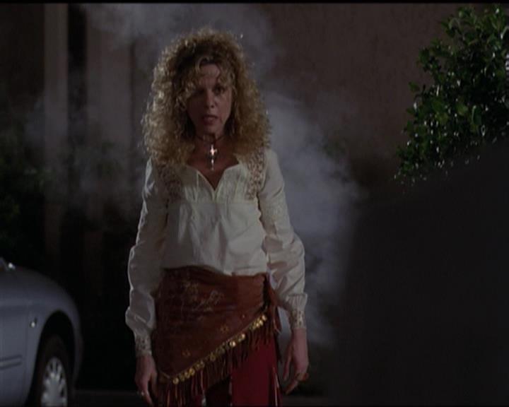 Charmed-Online-dot-net_5x06TheEyesHaveIt1563.jpg