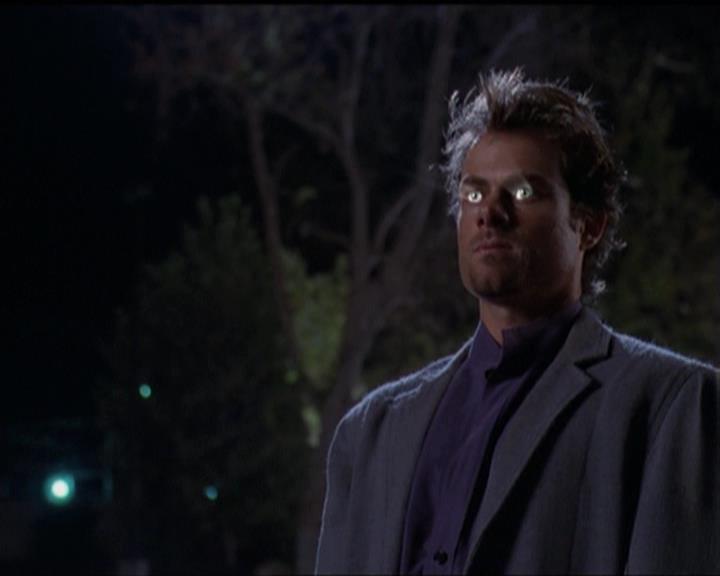 Charmed-Online-dot-net_5x06TheEyesHaveIt1566.jpg