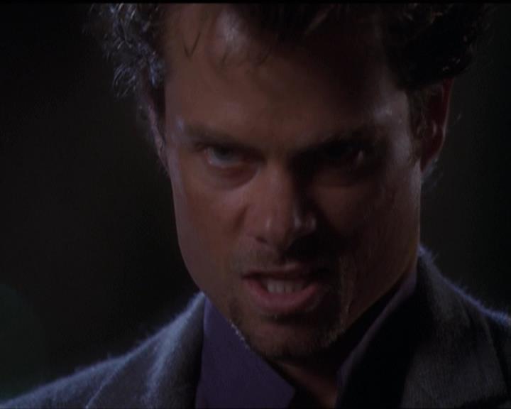 Charmed-Online-dot-net_5x06TheEyesHaveIt1568.jpg