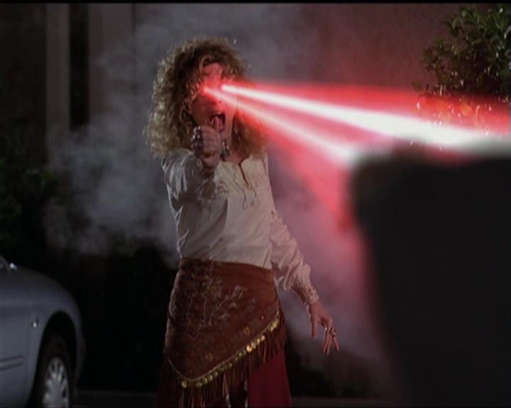 Charmed-Online-dot-net_5x06TheEyesHaveIt1572.jpg
