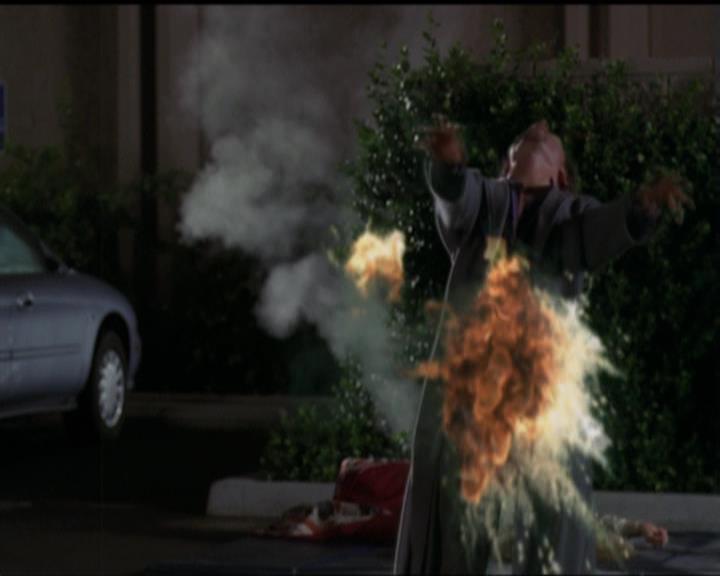 Charmed-Online-dot-net_5x06TheEyesHaveIt1580.jpg