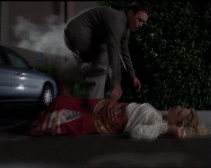 Charmed-Online-dot-net_5x06TheEyesHaveIt1590.jpg