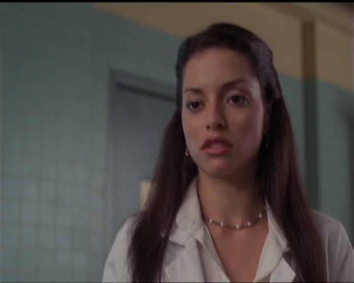 Charmed-Online-dot-net_5x06TheEyesHaveIt1624.jpg