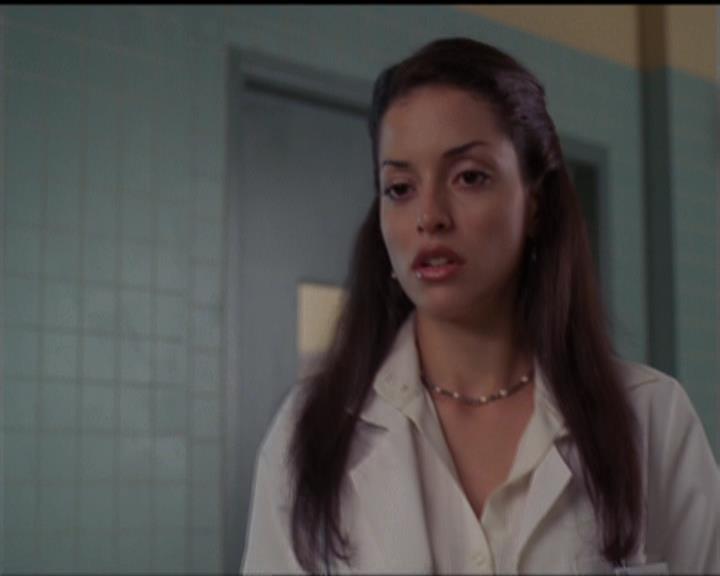 Charmed-Online-dot-net_5x06TheEyesHaveIt1629.jpg