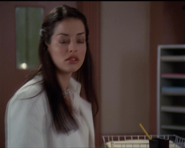 Charmed-Online-dot-net_5x06TheEyesHaveIt1653.jpg