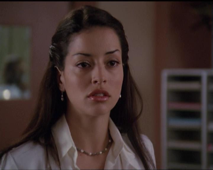 Charmed-Online-dot-net_5x06TheEyesHaveIt1660.jpg Charmed-Online-dot-net_5x06TheEyesHaveIt1660.jpg